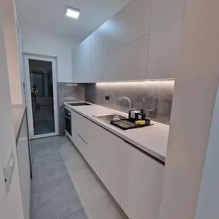Dagosami - Luxury 2 Bedroom 70m2 * Skopje