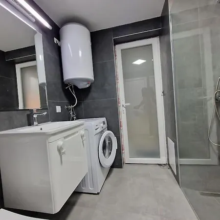 Apartment Dagosami - Luxury 2 Bedroom 70m2 *