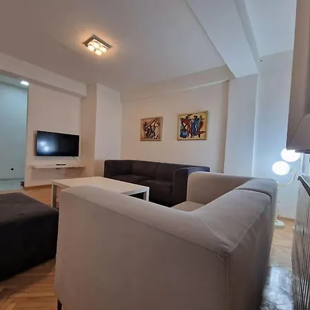 Dagosami - Luxury 2 Bedroom 70m2 *