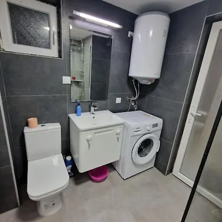 Apartment Dagosami - Luxury 2 Bedroom 70m2